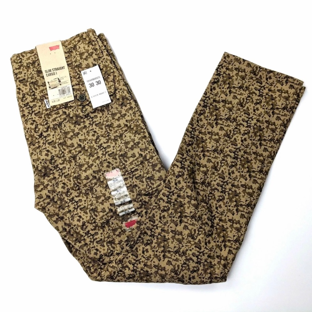NWT Levi's Slim Straight Camo Cargo Pants 30x30